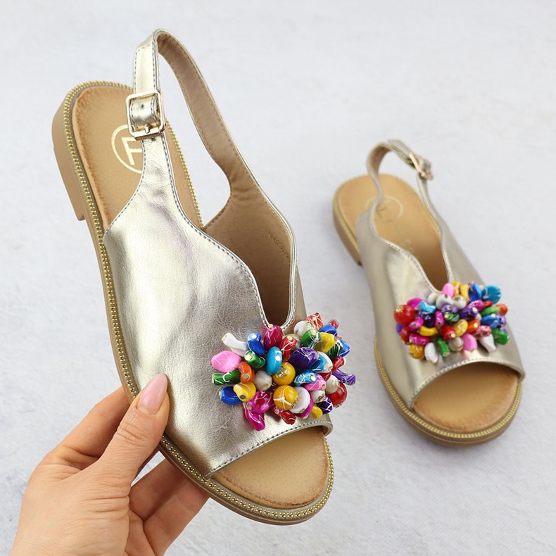 Női szandál arany filippo DS6230 gyöngyökkel aranysárga 1