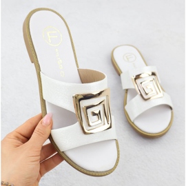 Női papucs dekorációval fehér filippo ds3703 1