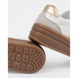 Shelvt Női sportcipő vastagabb alsó fehér 2