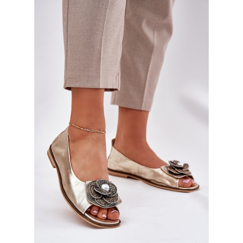 Bőr balerinák csupasz ujjakkal és Zazoo virág 1870 Zlotys aranysárga 2