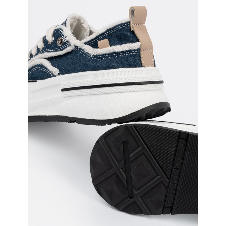 Shelvt Sötétkék női cipők fehér betétekkel 1