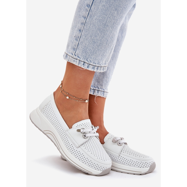 Nyílt, természetes bőrből készült cipő az Artiker 56C2101 fehér platformon 1