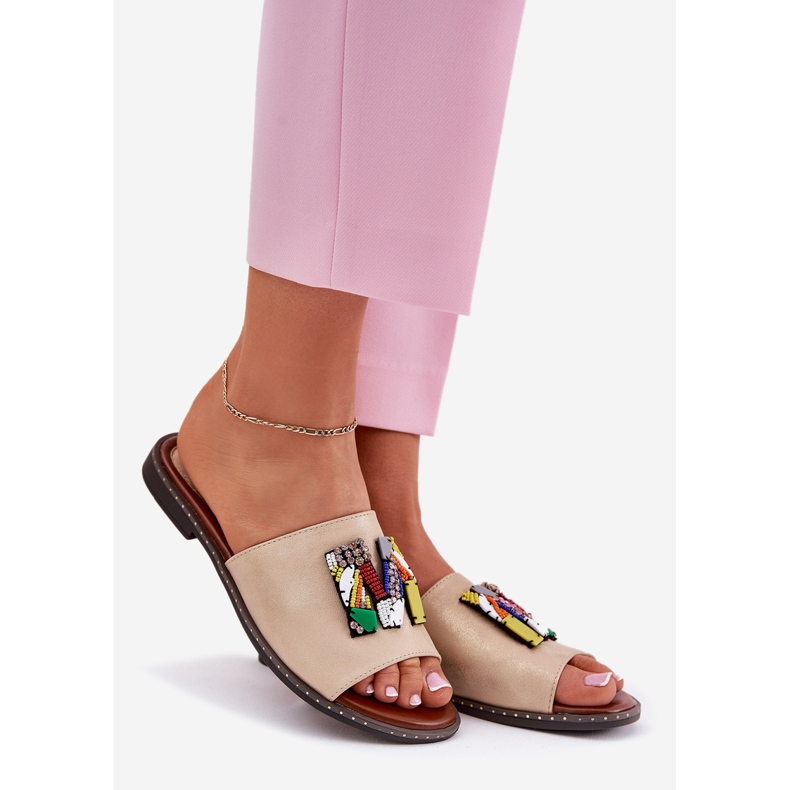 Jezzi Lapos, feküdt női papucs arany díszítéssel aranysárga 1