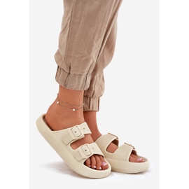 Inna A női papucs a platformon bézs csatokkal 1