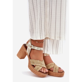 Bőrszandál az oszlopon zsinórral a Zazoo 40460 aranycsíkokon aranysárga 1
