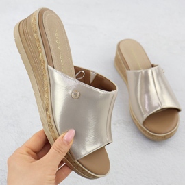 Női papucs flopok az arany ékön Sergio Leone KL-191 aranysárga 1