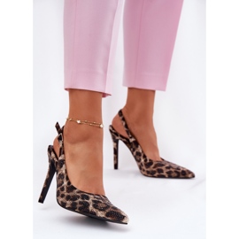 Inna Díszített szandálok egy bézs és fekete leopárd nyomtatáson 2