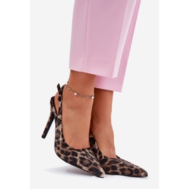 Inna Díszített szandálok egy bézs és fekete leopárd nyomtatáson 1