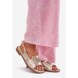 S.Barski Elegáns női lapos szandál S. Barski KV51-082 arany díszítésével aranysárga 1