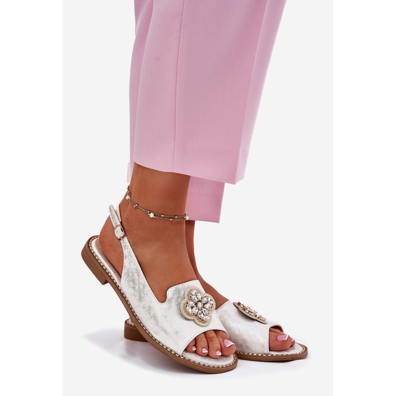 S.Barski Lapos sarkú női szandál dekoratív részletekkel S. Barski Kv51-080 ezüst 1