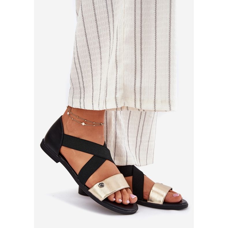 EVento Lapos női szandál rugalmas fekete és arany csíkokkal 1