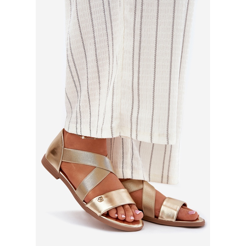 EVento Lapos női szandál rugalmas aranycsíkokkal aranysárga 1