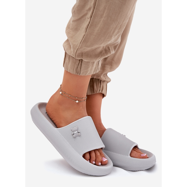 Női hab papucs a platformon VinceZa mackóval 75210 szürke 1