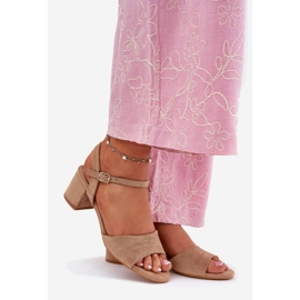 EVento Öko velúr klasszikus női magas sarkú bézs szandál 1