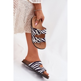 Inna Női papucs zebra csatokkal fehér 1 Inna Női papucs zebra csatokkal fehér 1