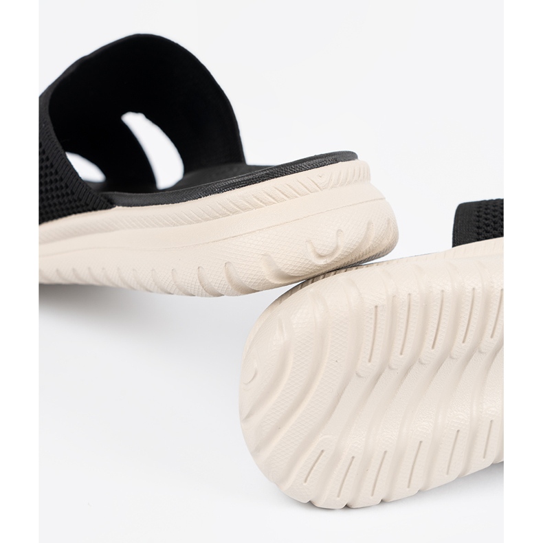 Női fekete papucs a Sergio Leone platformon 1