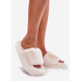 Inna Prémes fényes -televíziós női papucs bézs 1 Inna Prémes fényes -televíziós női papucs bézs 1