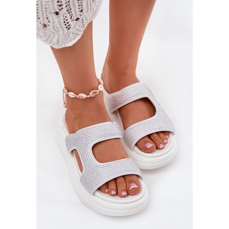 Inna Díszített női papucs a fehér platformon 1 Inna Díszített női papucs a fehér platformon 1
