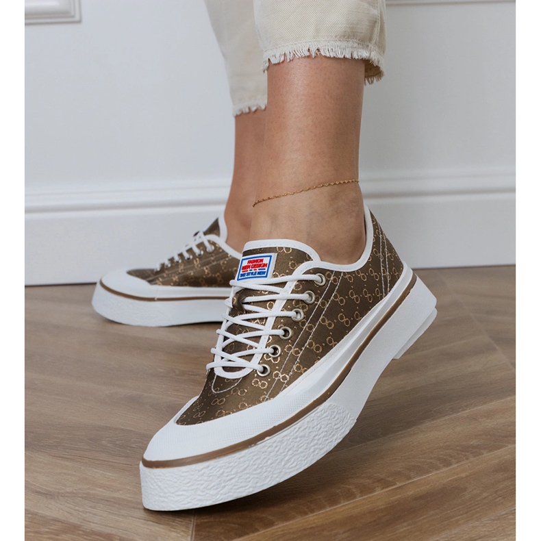 Brown női cipők a platformon barna 2