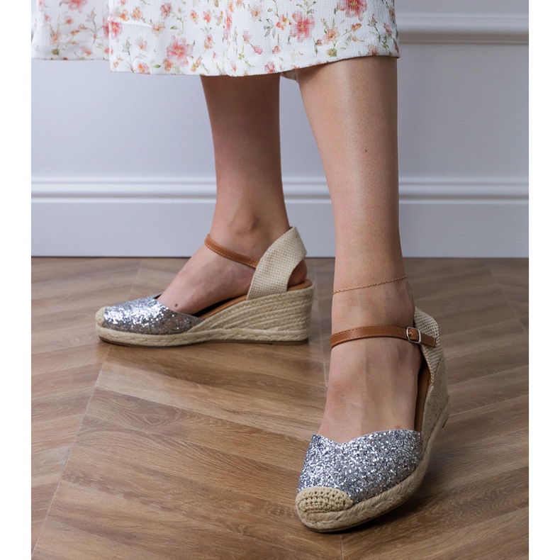 Ezüst brokát szandál az ékön 1