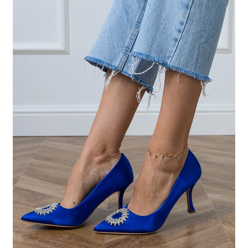 Kék szatén szivattyúk cirkonokkal 2