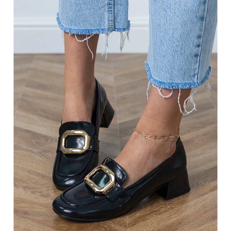 Fekete nők alacsony, káprázatú cipője arany dekorációval 2