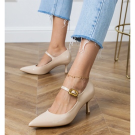 Bézs klasszikus szivattyúk dekoratív csatkal 2