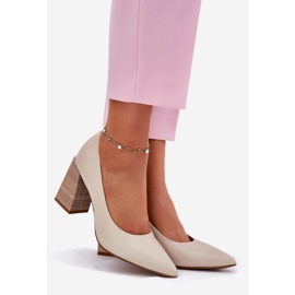 EVento Bőrszivattyúk a bézs oszlopon 1