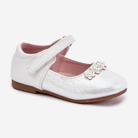 EVento Tépőzáras gyermekballerinák fehér virágokkal 2 EVento Tépőzáras gyermekballerinák fehér virágokkal 2