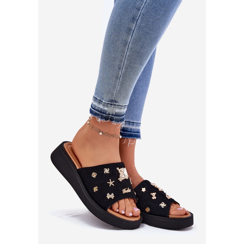 Női velúr papucs VinceZa 66741 fekete csapokkal 1