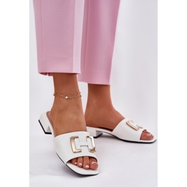 Vinceza Elegáns női papucs egy blokkon, arany részletekkel, Vincez 62229 Fehér 2
