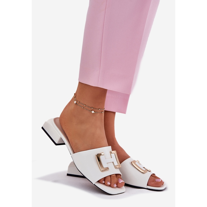 Vinceza Elegáns női papucs egy blokkon, arany részletekkel, Vincez 62229 Fehér 1