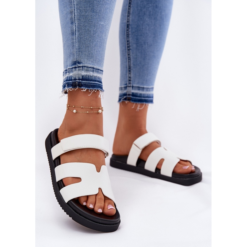 Vinceza Női papucs flopok Vince -vel 17401 tépőzáras fehér 2