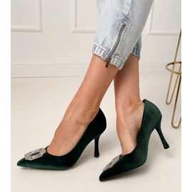 Zöld szivattyúk egy cirkonos tűvel 1