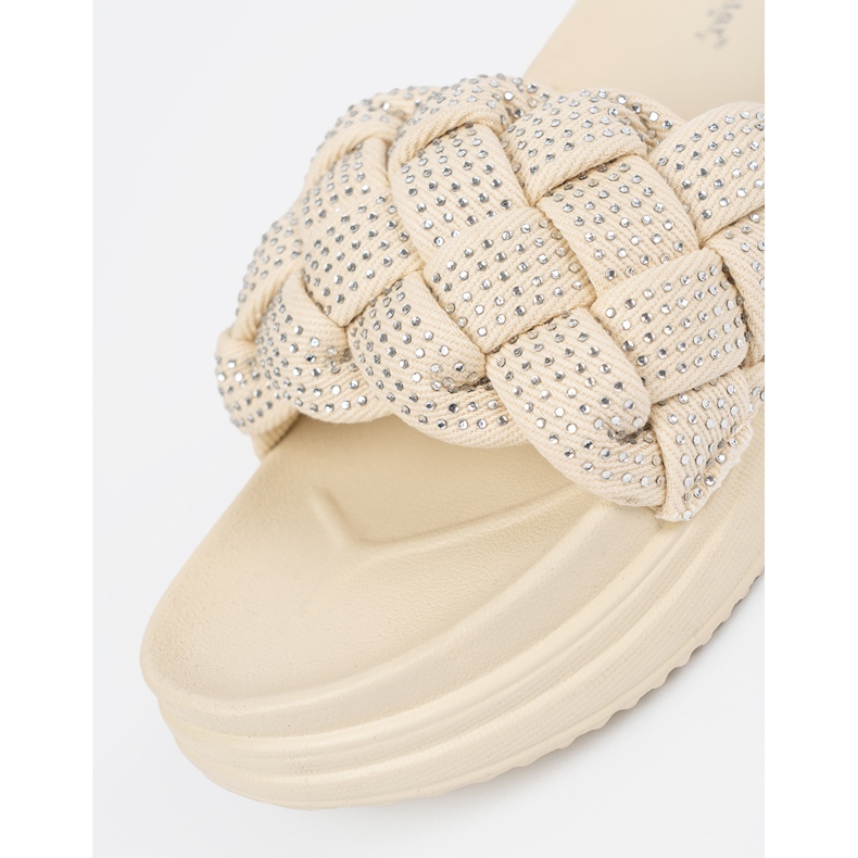 Seastar Könnyű bézs papucs kristályokkal 1