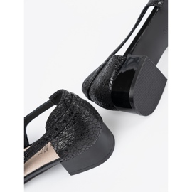 Goodin Fekete tolócipő csupasz ujjaival 1