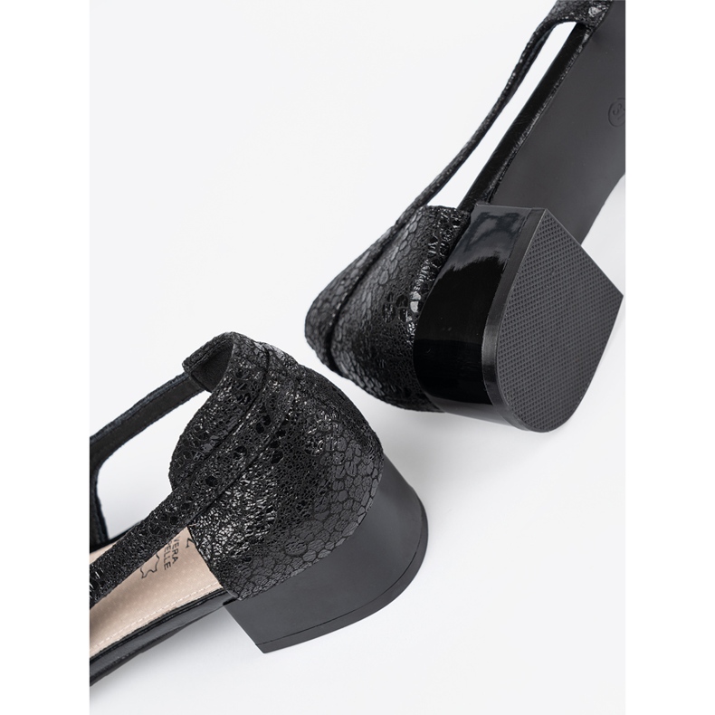 Goodin Fekete tolócipő csupasz ujjaival 1