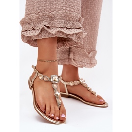 Lapos, feküdt női szandál arany kristályokkal aranysárga 2