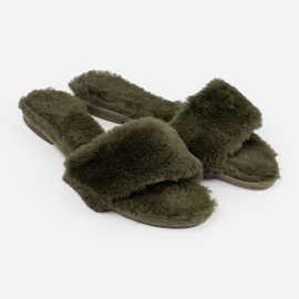 Zöld szőrme nők 2