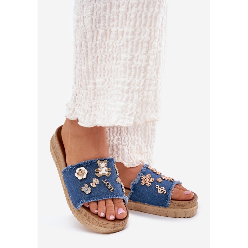Női papucs flopok arany csapokkal a platformon sötétkék 1