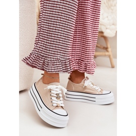 Női cipők a platformon, arany csapokkal bézs 2 Női cipők a platformon, arany csapokkal bézs 2