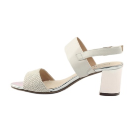 Caprice szandál női cipő 28302 barna sárga 2