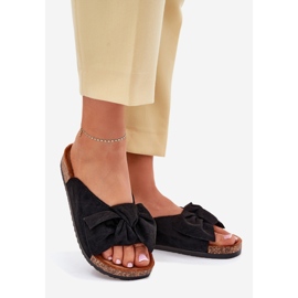 Női papucs egy parafa talpon, fekete íjjal 1