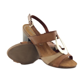 Caprice szandál női cipő díszítéssel 28307 barna sárga 3