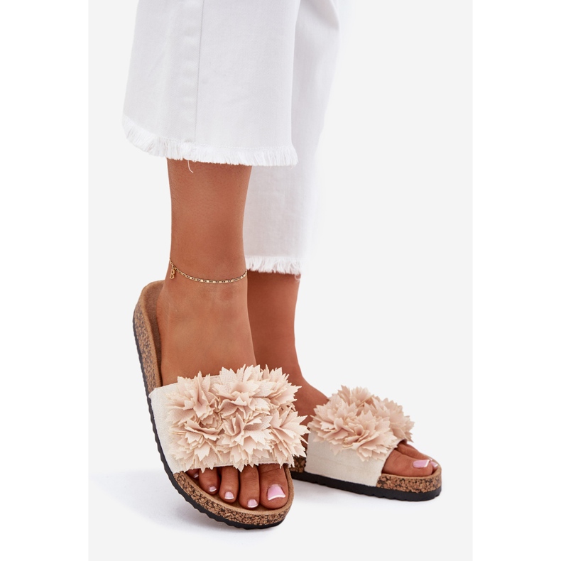 Női papucs lepattanó egy parafa talpon, dekoratív virágokkal bézs 1