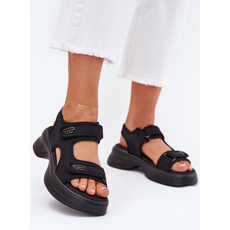 EVento Női szandál arany részletekkel fekete 2