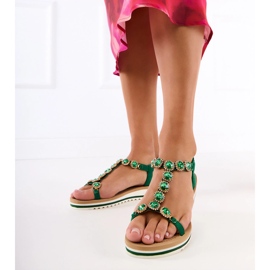 Zöld, cirkóniával díszített szandál 2
