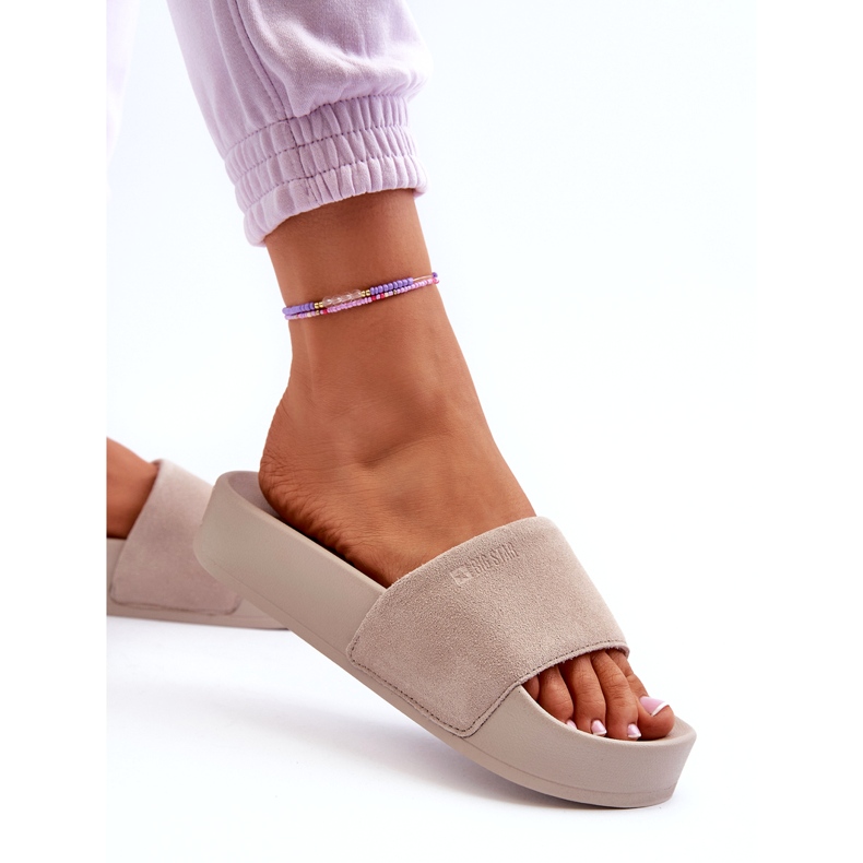 Női velúr csúszdák a platformon Big Star NN274A671 Bézs 3