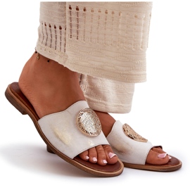 Zazoo 2938 Bőr papucsok lapos sarkon, arany díszítéssel, szálcsiszolt fehér 4