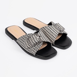 Goodin Papucs fekete -fehér rácsral, csatával 2 Goodin Papucs fekete -fehér rácsral, csatával 2